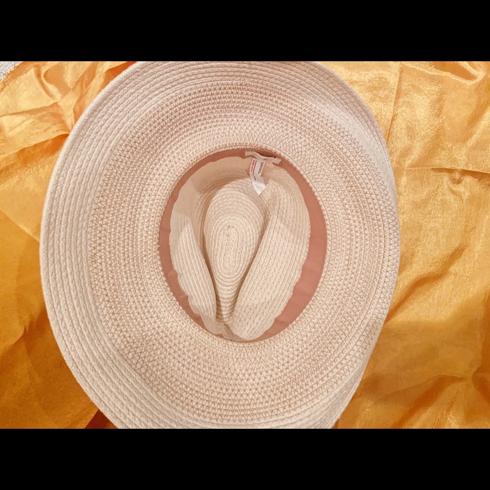 Weaved Hat - Picture 2 of 4